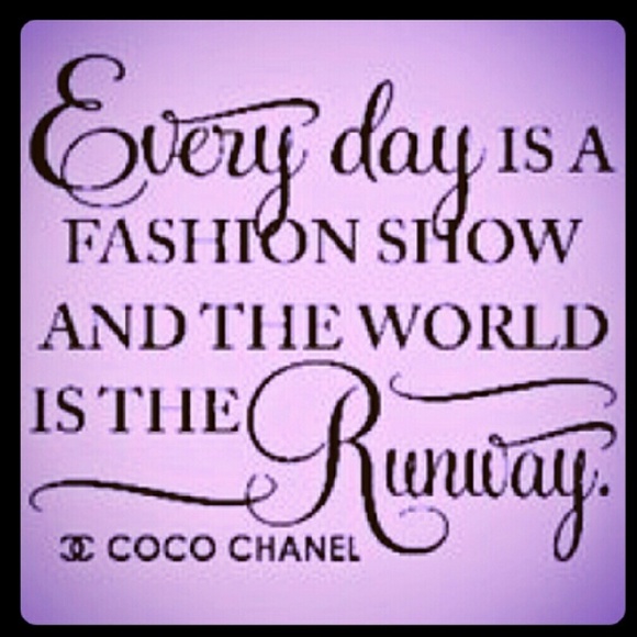 🍭Welcome to my closet 🍭 - Picture 4 of 4